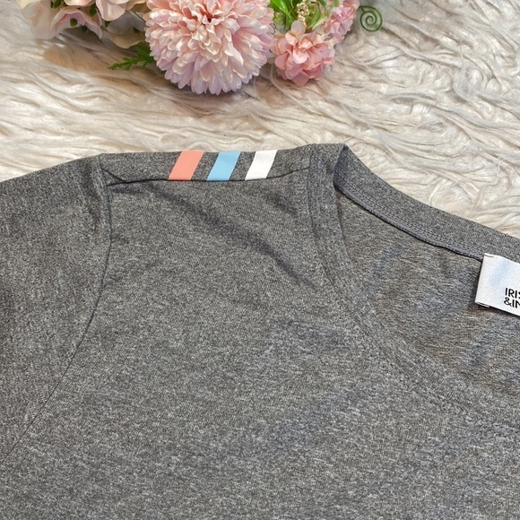 NWT Iris & Ink Topwear Heathered Grey Pocket Tee sz M - Picture 3 of 9